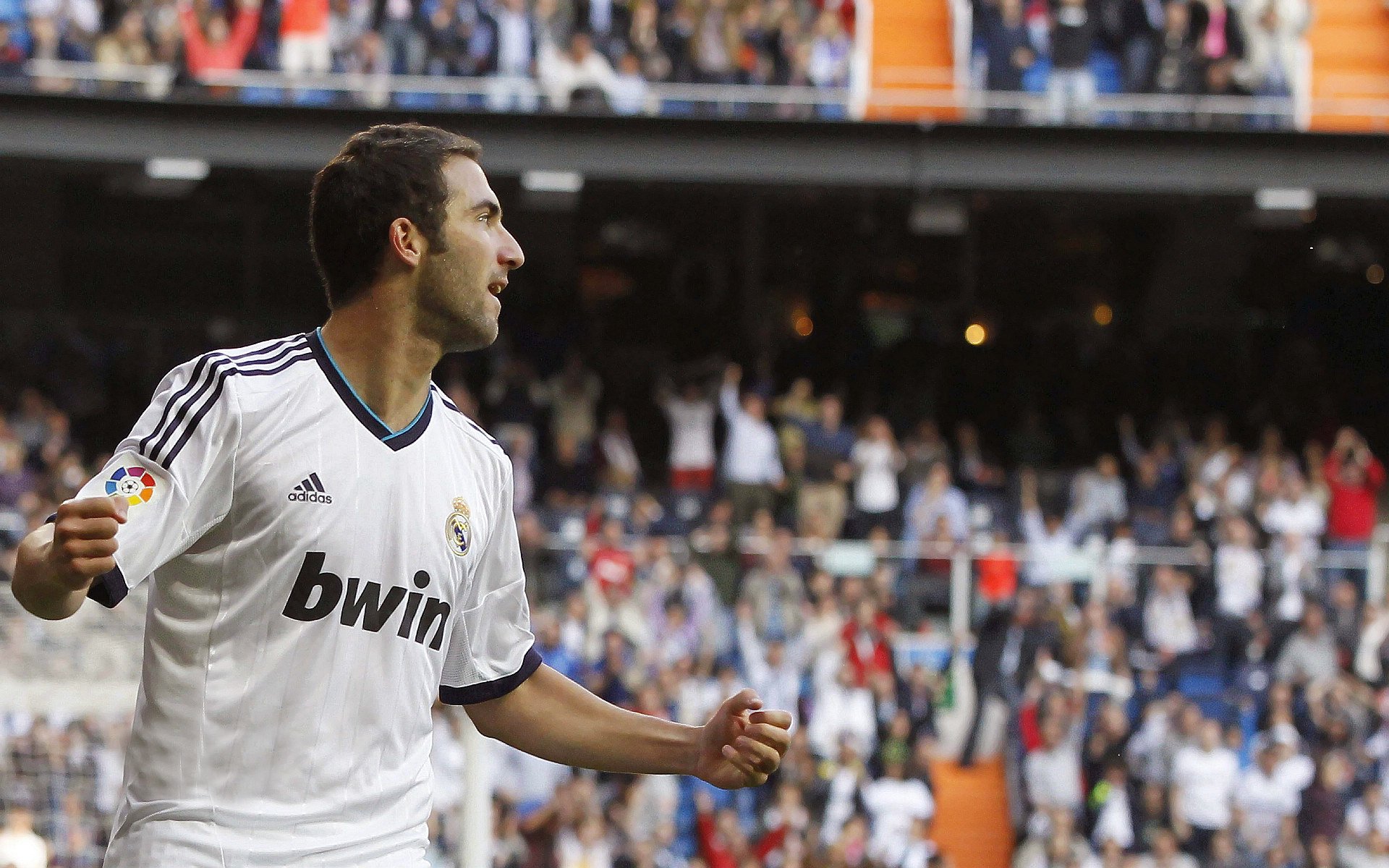 乌拉圭男足在巴黎奥运会上表现出色，赢得铜牌，乌拉圭男足主帅