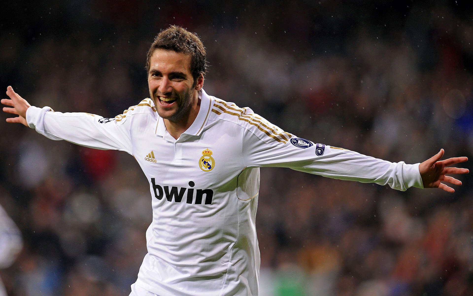 九游娱乐官方-史上最年轻的“欧冠绝杀者”，未来巨星正在崛起，最年轻欧冠进球